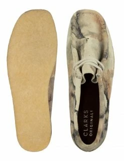 CLARK'S NEW ARRIVALS CLARKS WALLABEE OFF WHITE CAMO