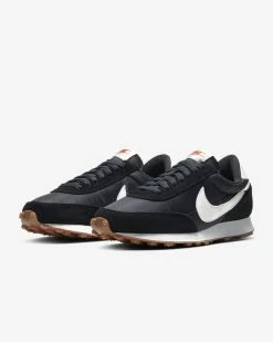 NEW ARRIVALS NIKE DAYBREAK
