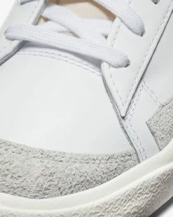 NEW ARRIVALS NIKE BLAZER LOW '77 VINTAGE WHITE/ BLACK SAIL