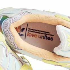 ADIDAS TEMPER RUN PRIDE