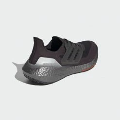 ADIDAS ULTRABOOST 21 SNEAKERS