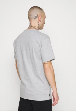NEW ARRIVALS VANS OFF THE WALL CLASSIC SS TEE
